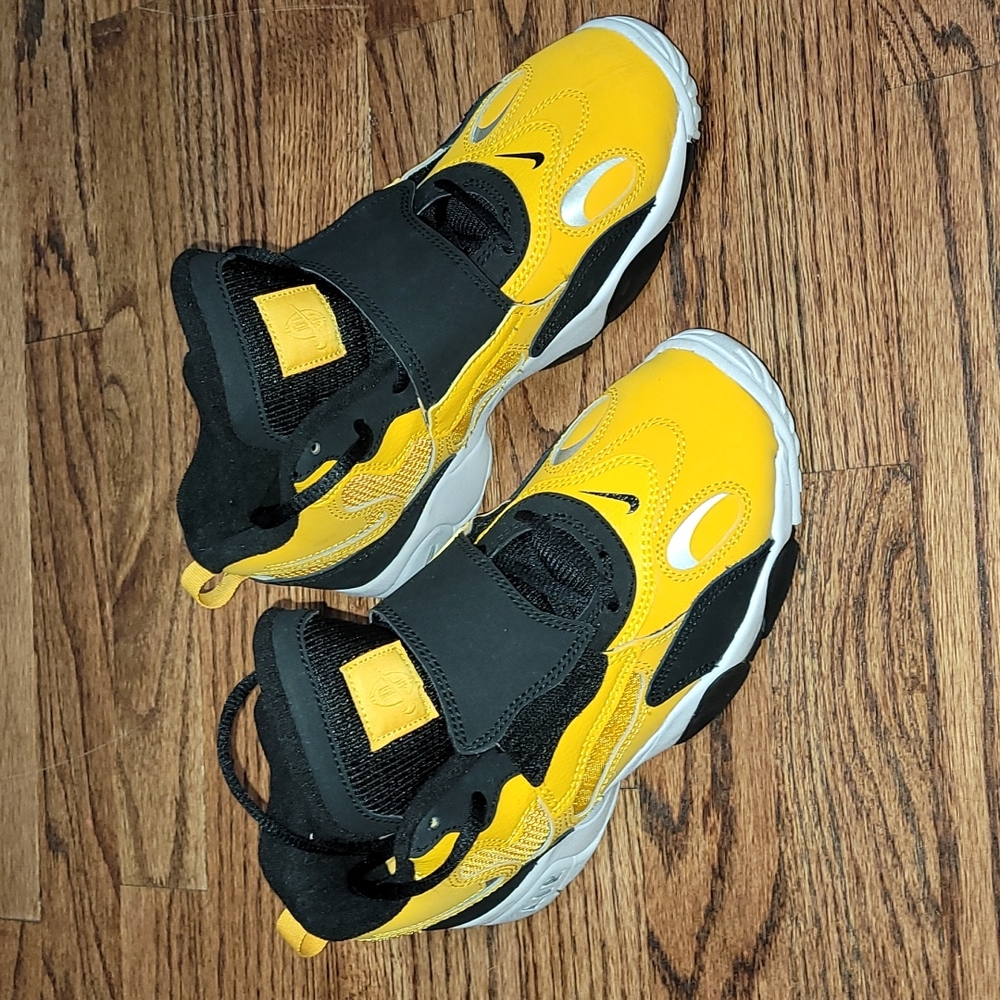 Air Max Speed Turf GS 'University Gold'